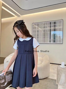 现货Baby Dino定制款女童胸前字母学院风藏青羊毛尼背心裙连衣裙