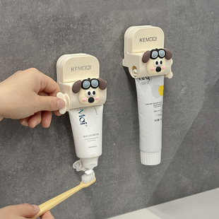 牙膏挤压器卫生间吸盘免打孔懒人洗面奶护手霜手动儿童挤牙膏神器