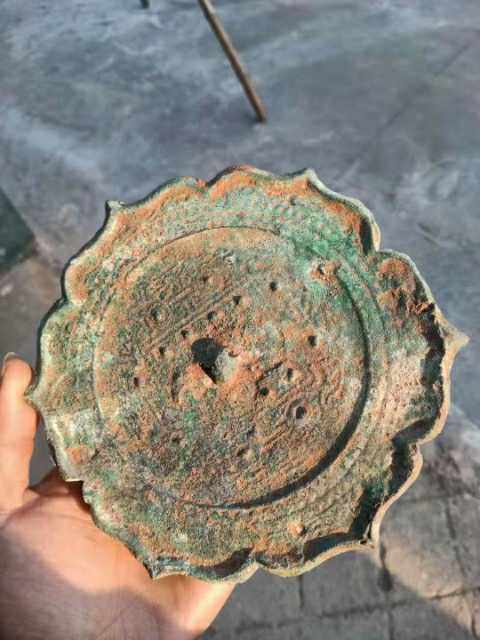 青铜器古铜镜葵花摆件鸟尊凤熏鸟熏炉古玩家居装饰复古熏香炉摆件