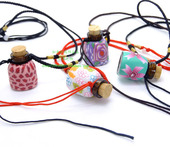 装 精油项链吊坠锁骨链女 朱砂胎发日韩风彩色软陶空香水瓶项链短款