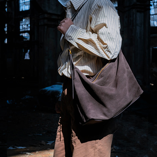 复古牛皮经典hobo单肩斜挎包麂皮绒慵懒风通勤真皮托特包休闲百搭