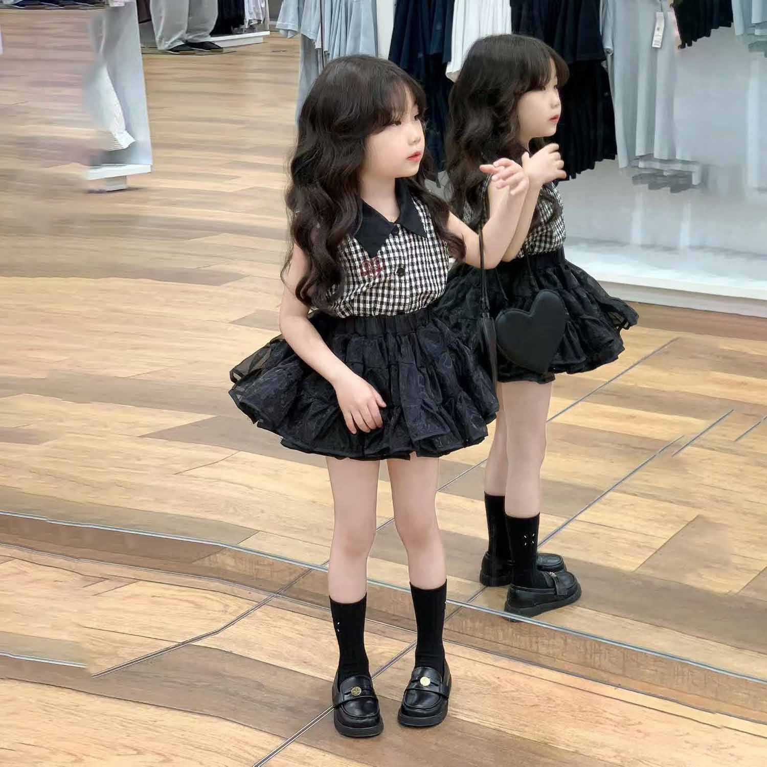 韩国童装2025夏季新款黑白格子翻领马甲背心女童黑色蓬蓬半身纱裙