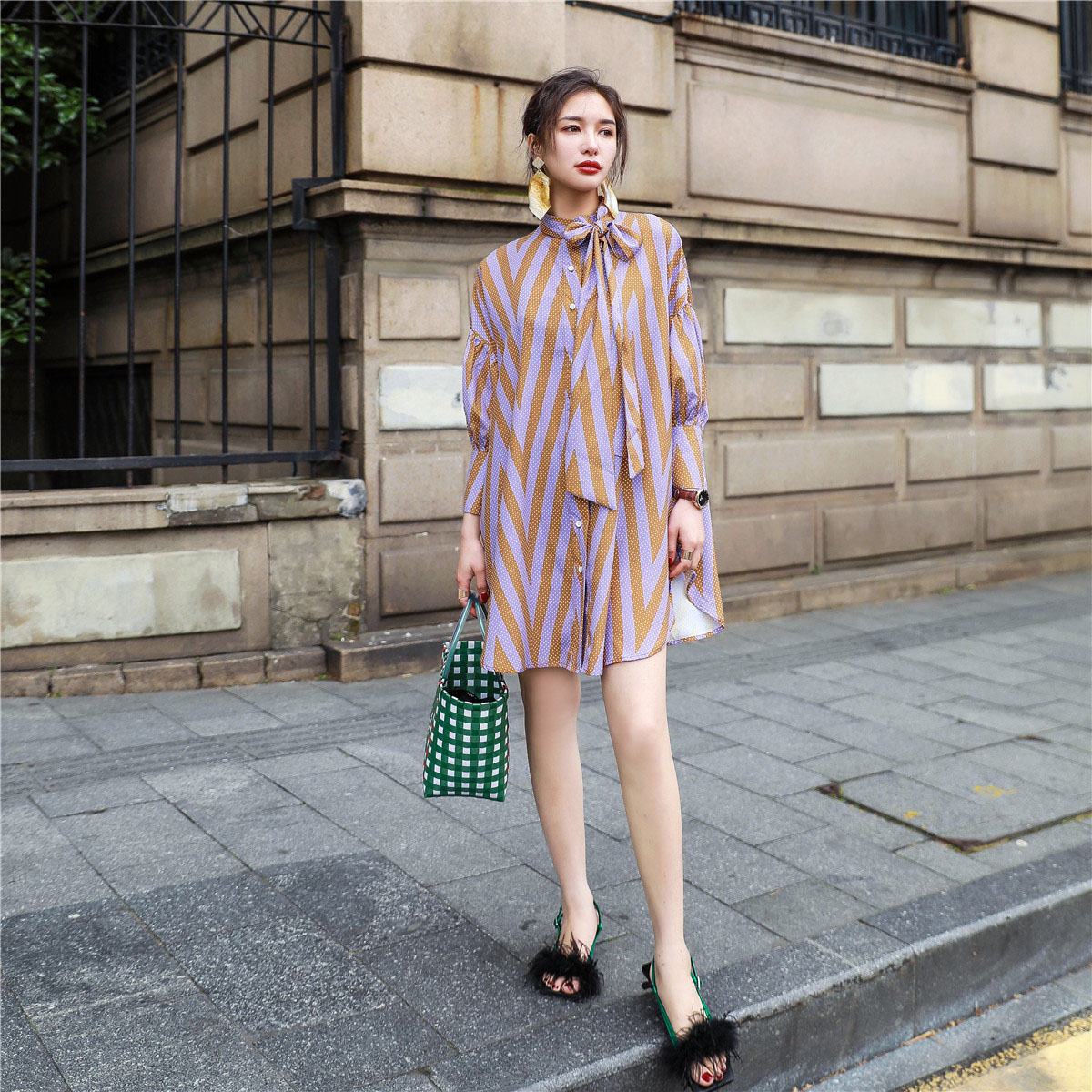 2019 Women's wear new pattern Summer wear jacket Retro chic Sense of design A small minority Western style shirt Museum of the influx of peoplein the Women's clothing/Boutique , Shirt  category - from Buy2taobao.com to provide professional Taobao agent buy service