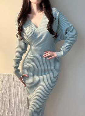 蓝色v领针织长袖连衣裙女秋冬季内搭打底气质收腰修身包臀长裙子