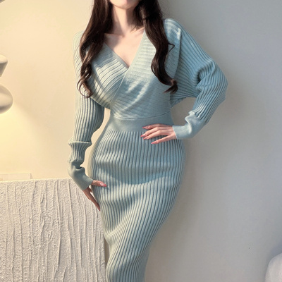 蓝色v领针织长袖连衣裙女秋冬季内搭打底气质收腰修身包臀长裙子