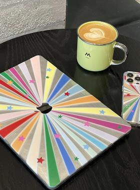 汪三岁「吃定彩虹」满天星MacBook保护壳苹果笔记本2024款电脑air13寸pro14寸15寸16寸M1M2M3M4