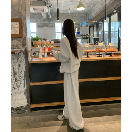 新款落肩袖松弛感套头叠穿卫衣女