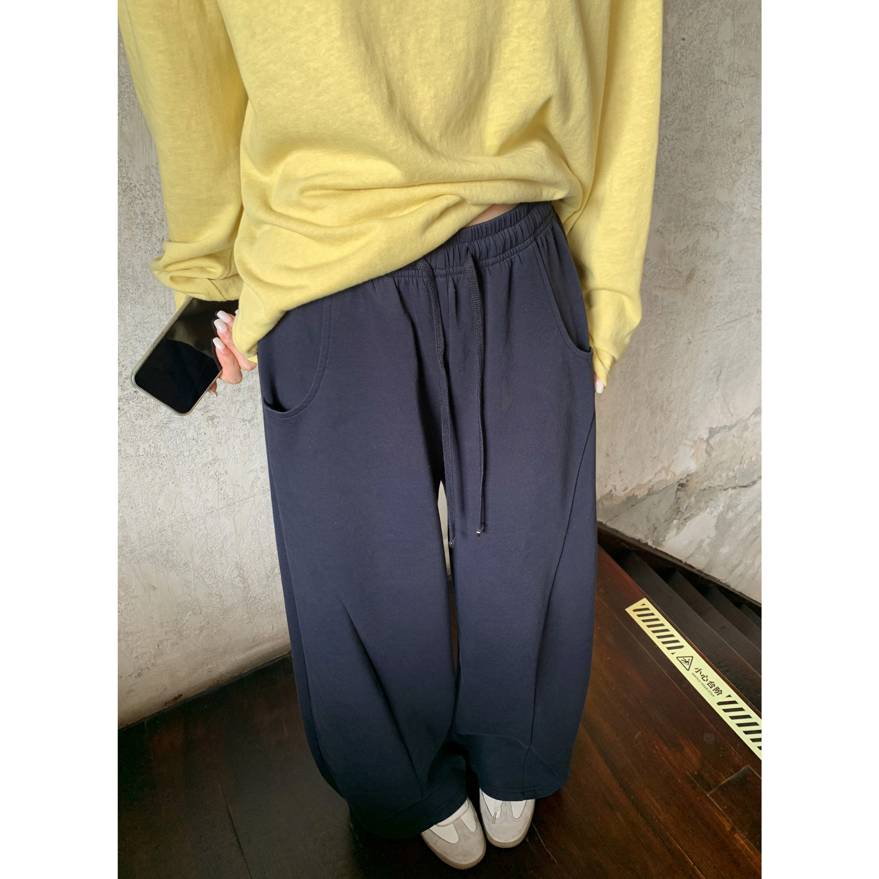 慵懒感宽松卫裤弧形休闲阔腿裤