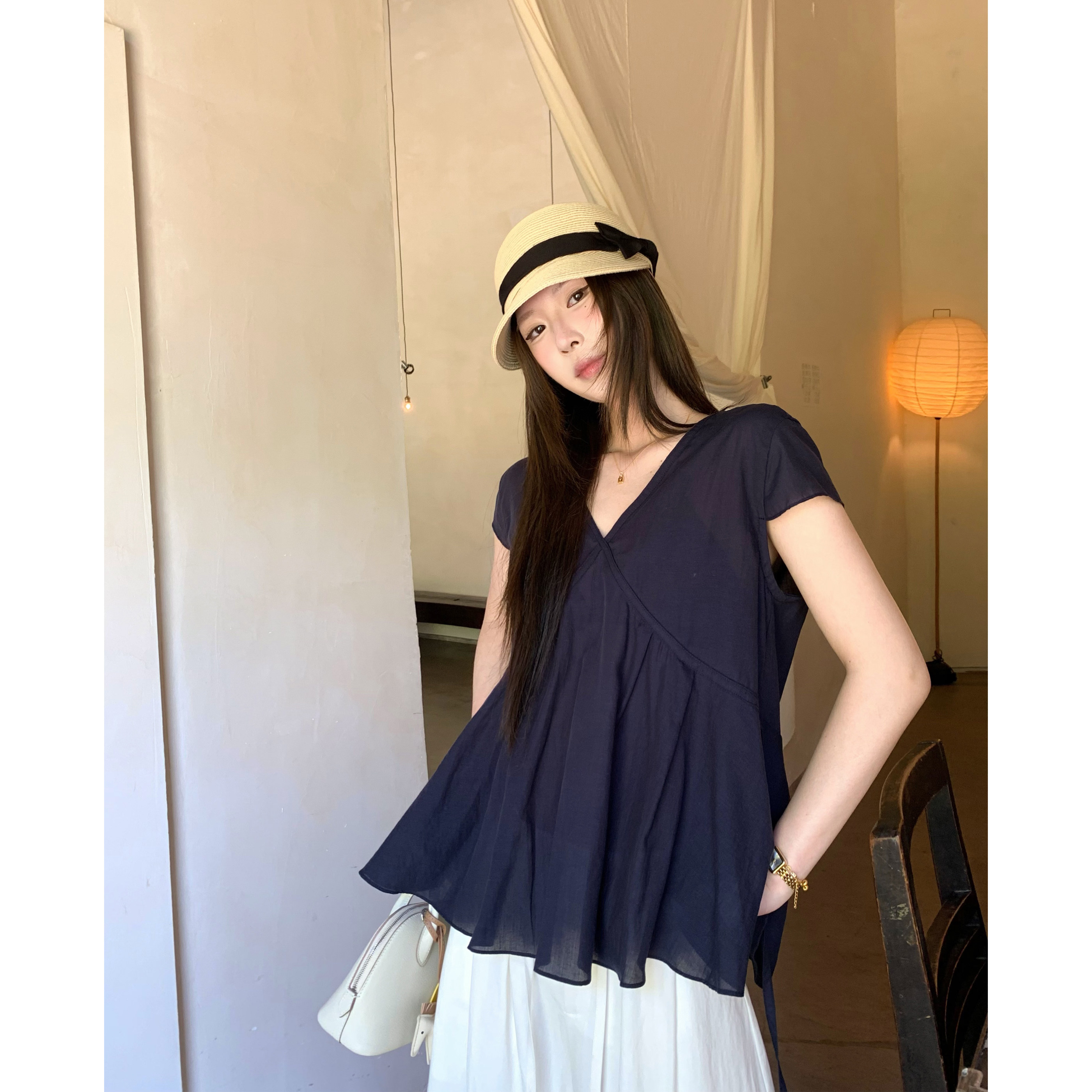 HVIVI「微风」短袖V领莱赛尔娃娃衫女轻盈后背纽扣设计感呼吸小衫