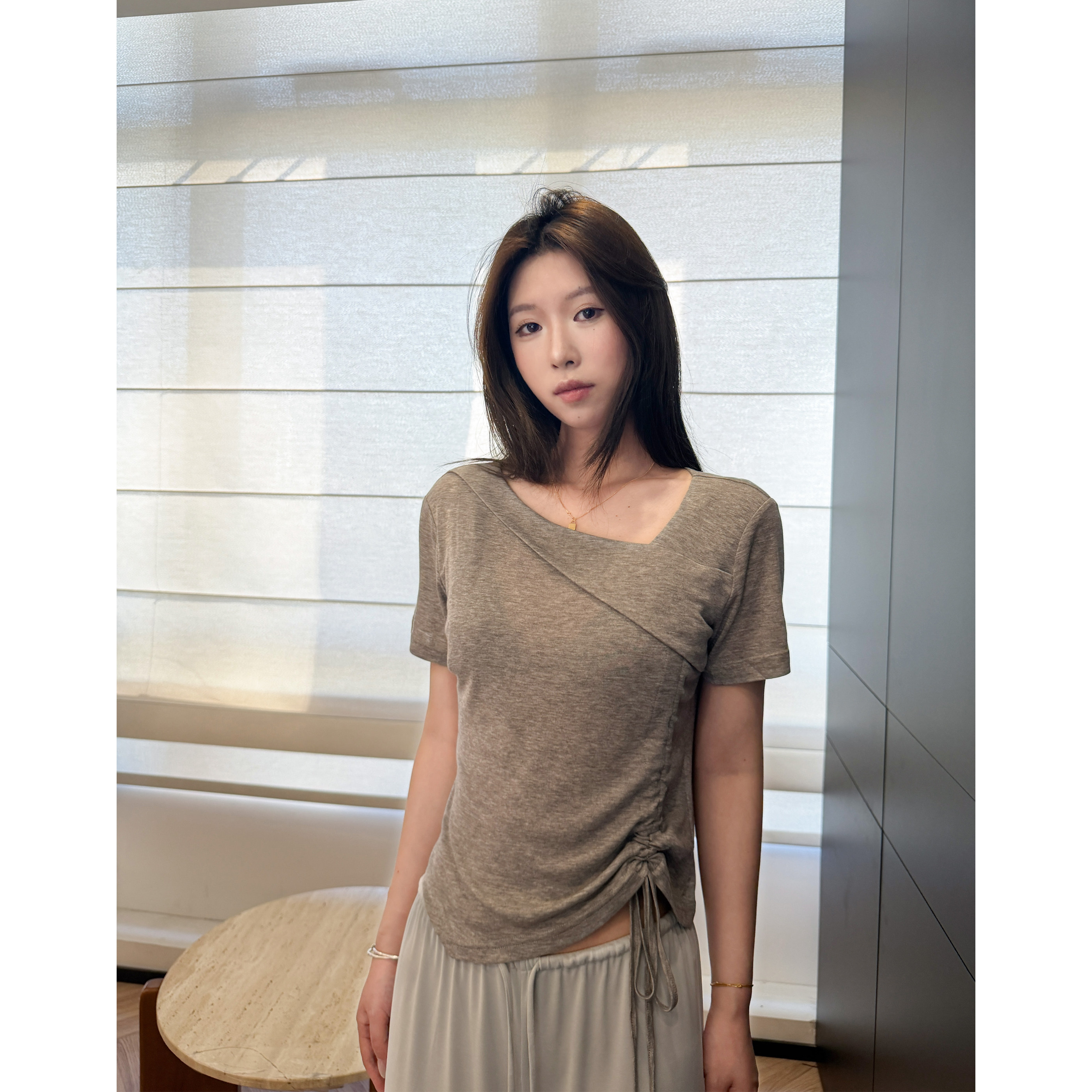 凉感短袖女上衣夏薄款收腰显瘦T