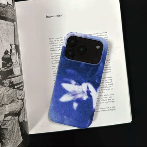 原创氛围感蓝雾百合iPhone17pro手机壳磁吸16p软壳亮面14半包壳苹果15promax全包磨砂硬壳适用三星s24S25