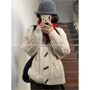 Ninipink庄不腻自制 菱形绞花肌理翻领毛衣牛角扣针织外套 秋穗