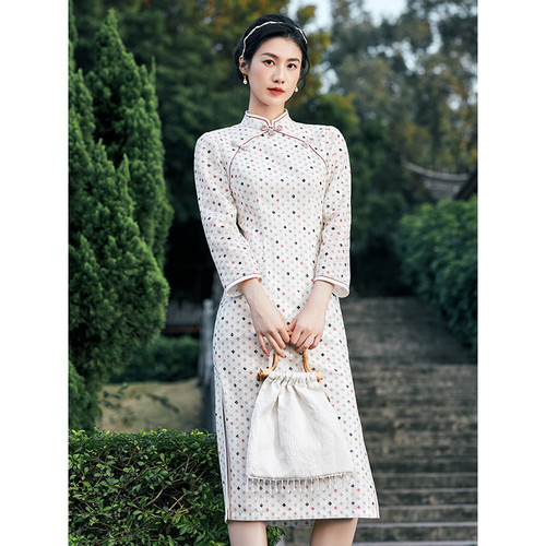 固执春季新款中国风格子长袖改良蕾丝中长旗袍裙80141QP08835