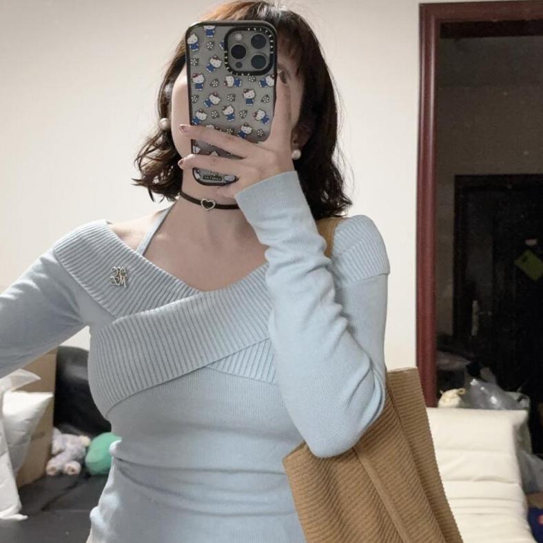 闪闪超闪蓝色金属标挂脖针织衫