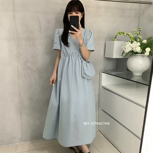 清新甜美V领宽松纯色长款 2025新款 百搭连衣裙送包包