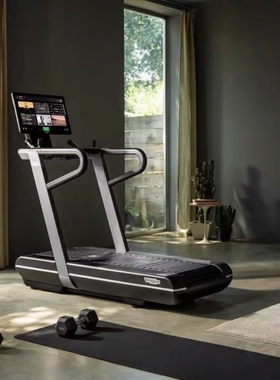 technogym run泰诺健履带大屏跑步机新款样机，意大利原装进口。