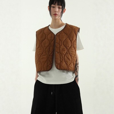 韩国代购轻量短款叠搭棉服马甲