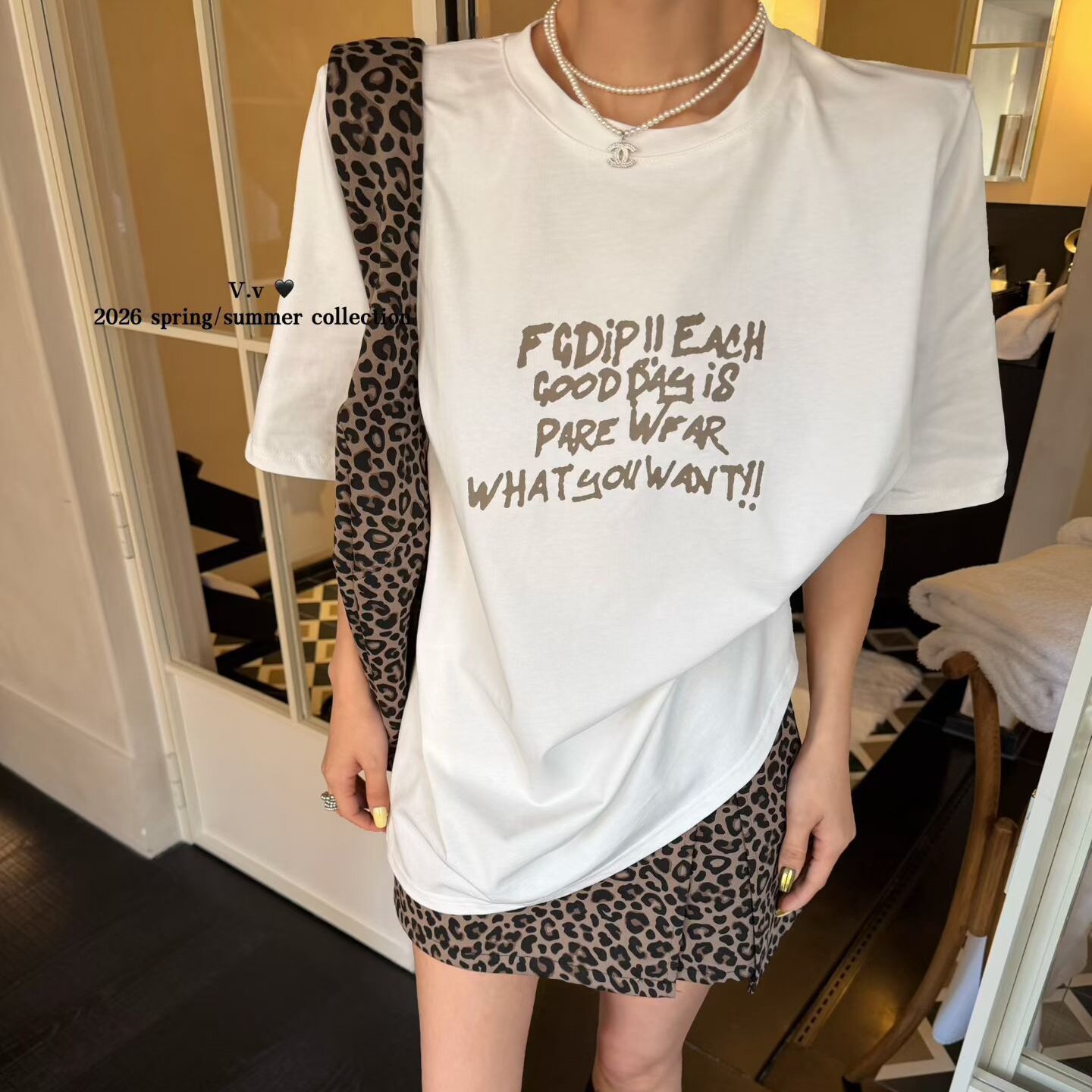 V.V2026春夏新款韩版字母印花圆领短袖T恤豹纹半身裙包包三件套女