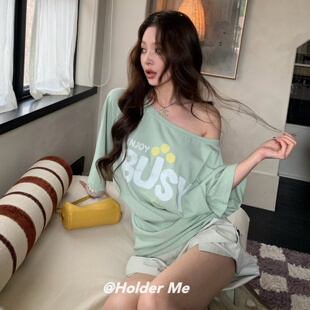 辣妹斜领露肩短袖 HOLDER2026夏季 新款 美式 字母印花上衣 T恤女修身