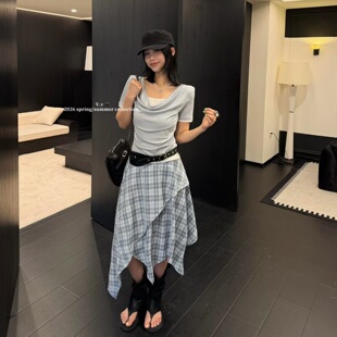 V.V2026夏季新款韩版气质撞色假两件短袖T恤女不规则格子半身裙