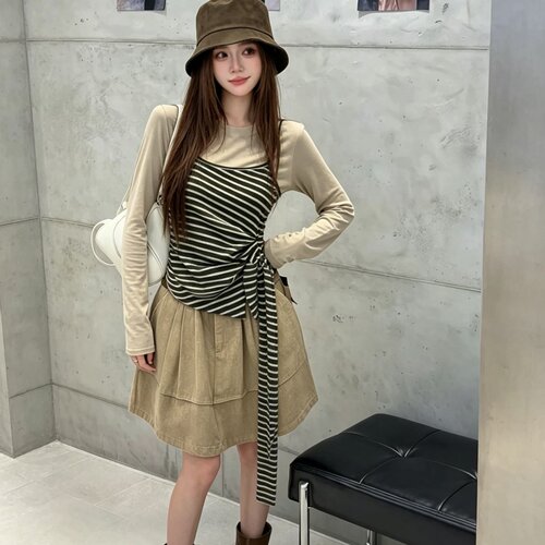 涤纶套头圆领长袖T恤背心套装女