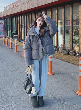 灰色韩气女质搭连帽羽绒百服2系025冬季新款90白鸭绒宽松保b256-D