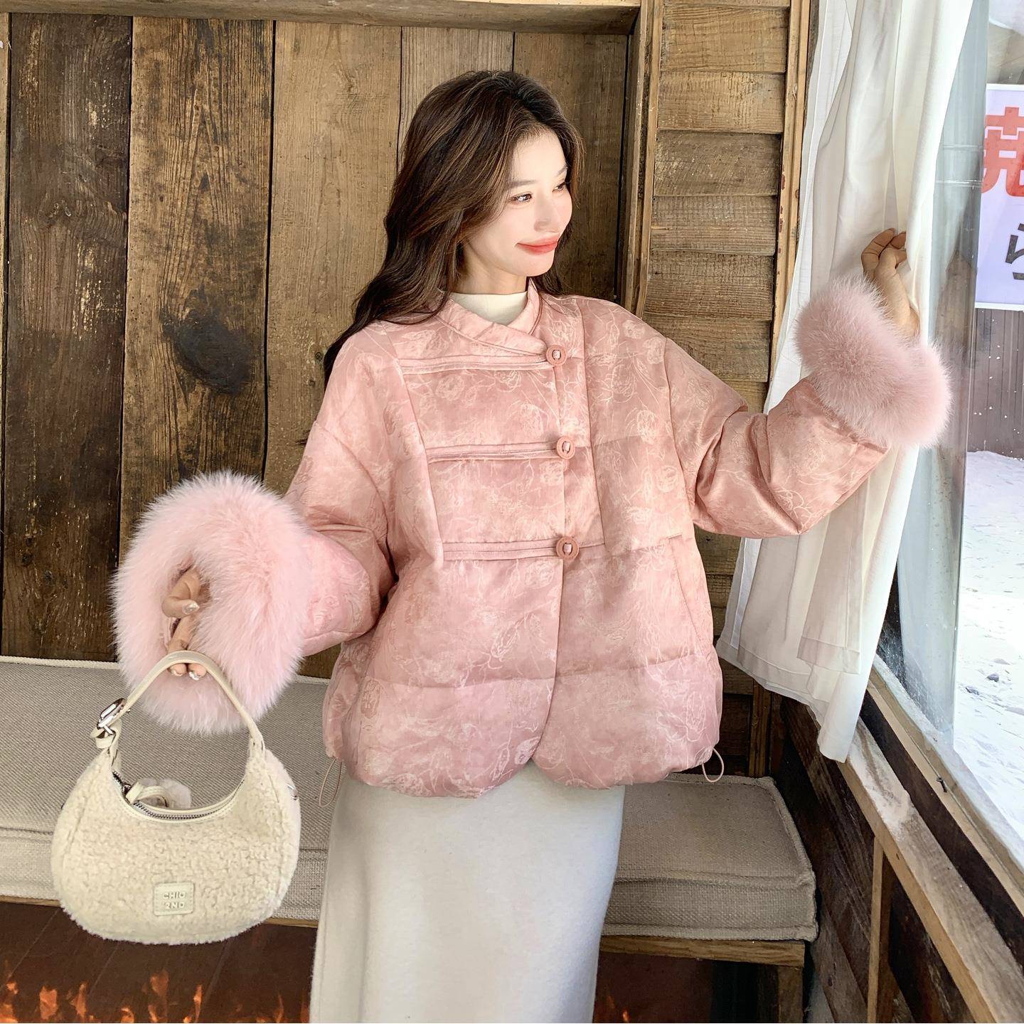 D073-662新绒 款中式新羽服