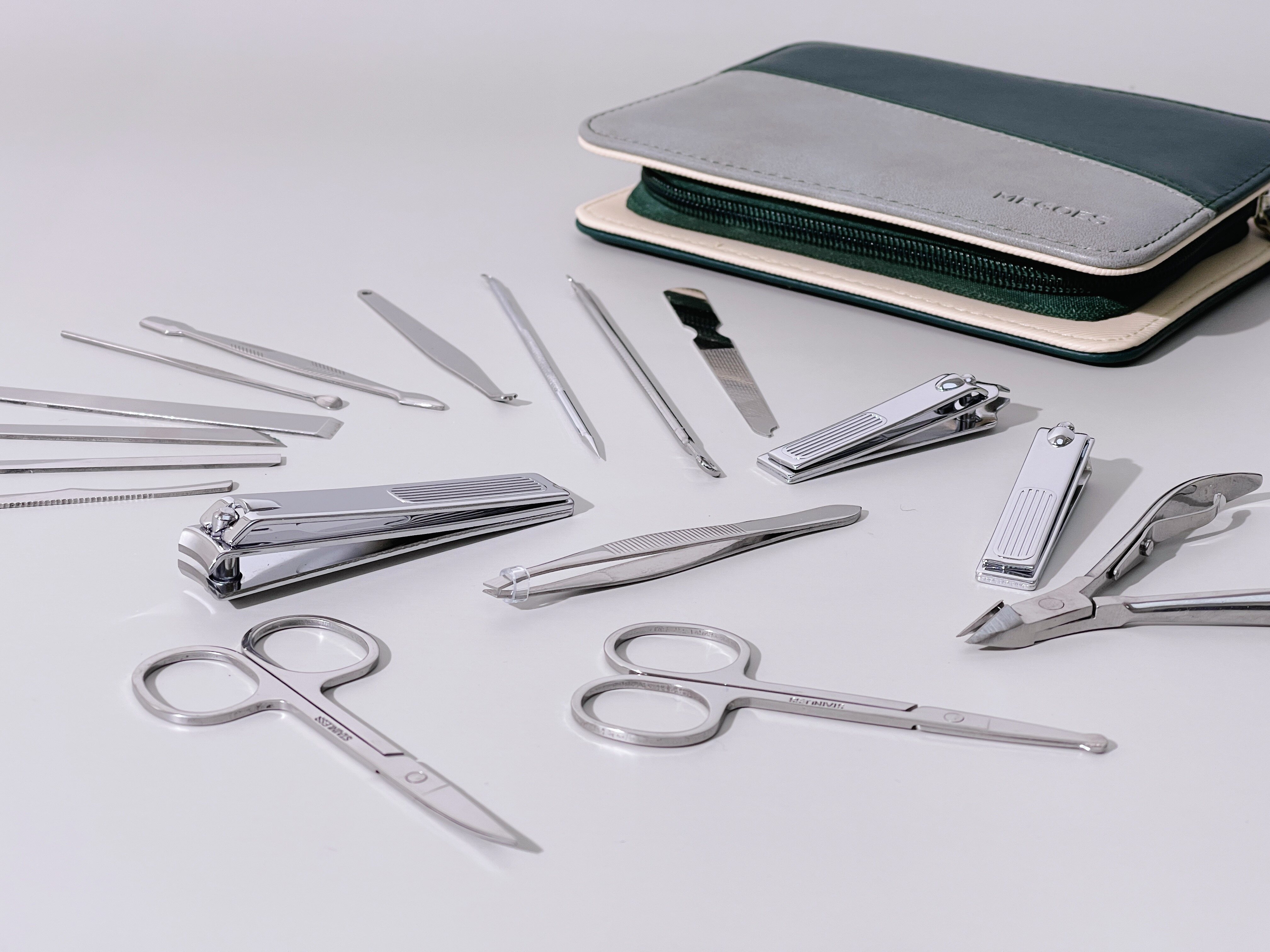 손톱깎이 17종 세트로 즐거운 케어를 즐겨보세요