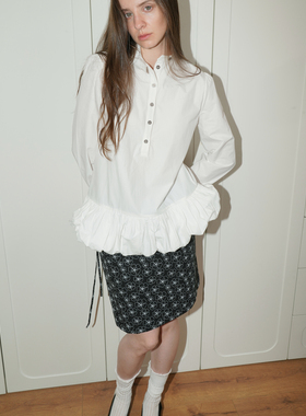 UNNNSAD 全棉系列 极简黑白花苞下摆衬衫 收腰纯色衬衣春新款上衣