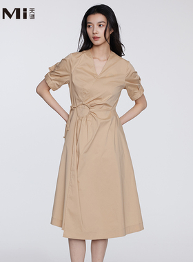 天谜气质收腰连衣裙V领设计纯色通勤A版百褶裙2025夏季TMi252025