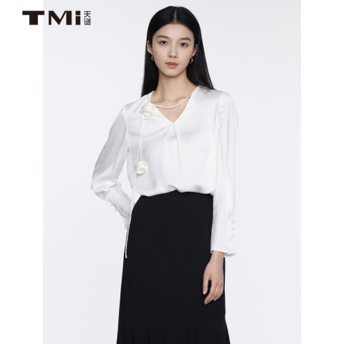 天谜淑女简约玫瑰花V领小衫