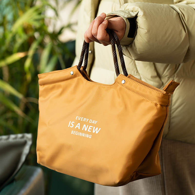 时尚手提保温便当袋防水饭盒袋轻奢上班族午餐饭包大容量通勤饭兜