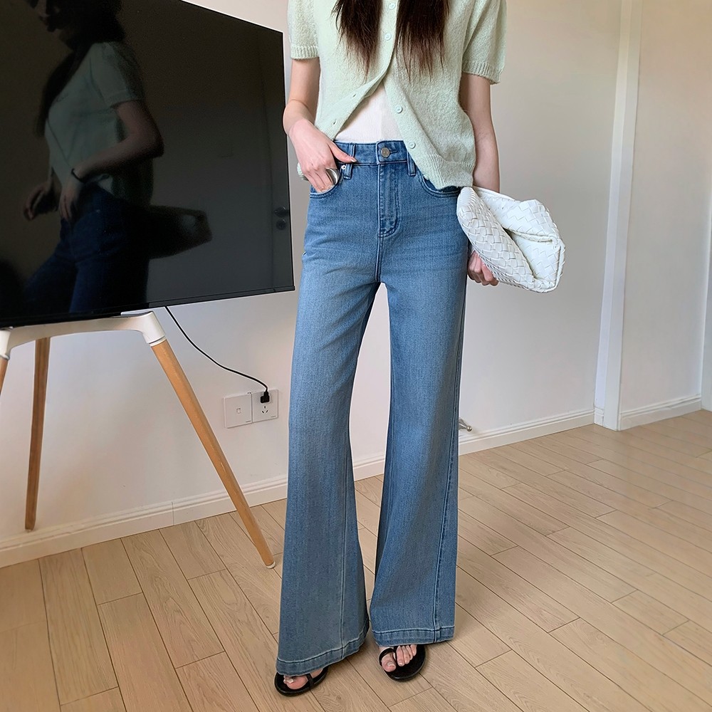 BEKISS贝斯7583直筒微喇牛仔裤女2026早春喇叭裤高腰浅色拖地裤子