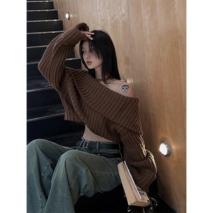 CHUNZI性感一字肩翻领针织毛衣女秋冬新款辣妹设计感系扣外套上衣