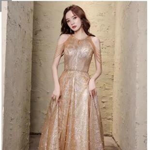 出租年会晚礼服女小众轻奢高端宴会气质主持人高级感仙气成人礼