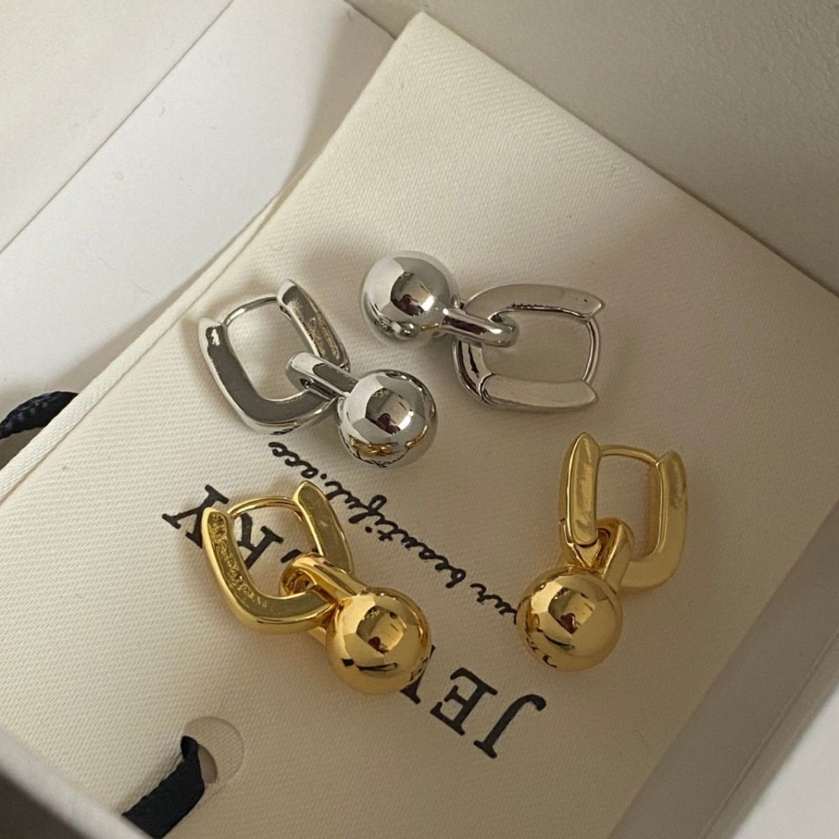 黄铜真金电镀小众韩国耳扣金属质感吊球气质可拆设计感两戴耳环女