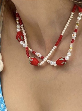 2025年新款节日感红色琉璃草莓锁骨链项链潮搭行走的时髦精女颈链