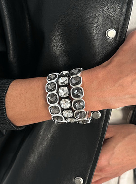 欧美饰品轻奢镶嵌亚克力钻手镯戒指组合潮流气质新款手饰