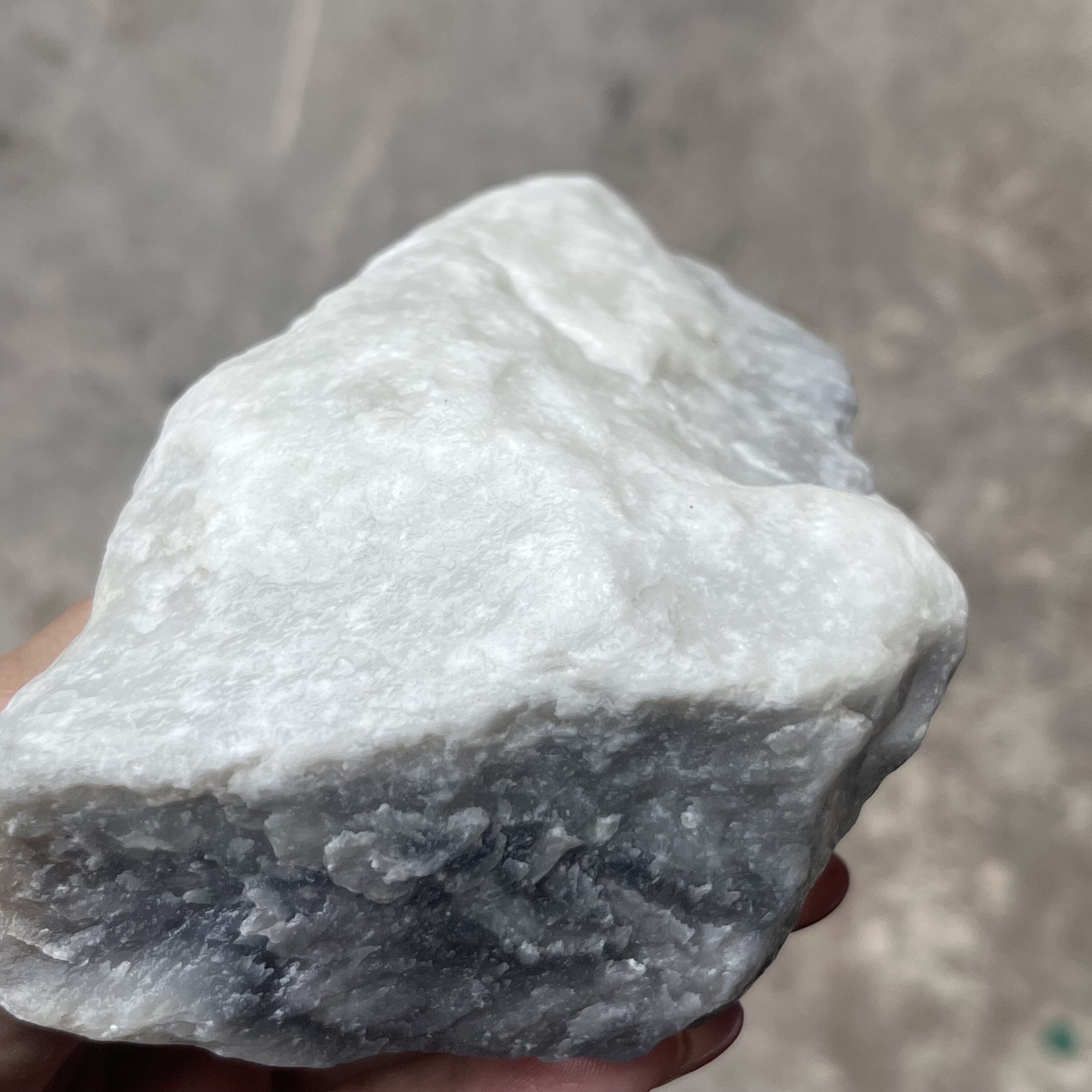 新疆和田玉白玉烟紫特色摆件原石边角料玉石下脚料包镇纸邮528克