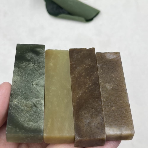 4件价新疆和田玉糖玉且末牌子料边角料玉石料DIY吊坠下脚料包邮t