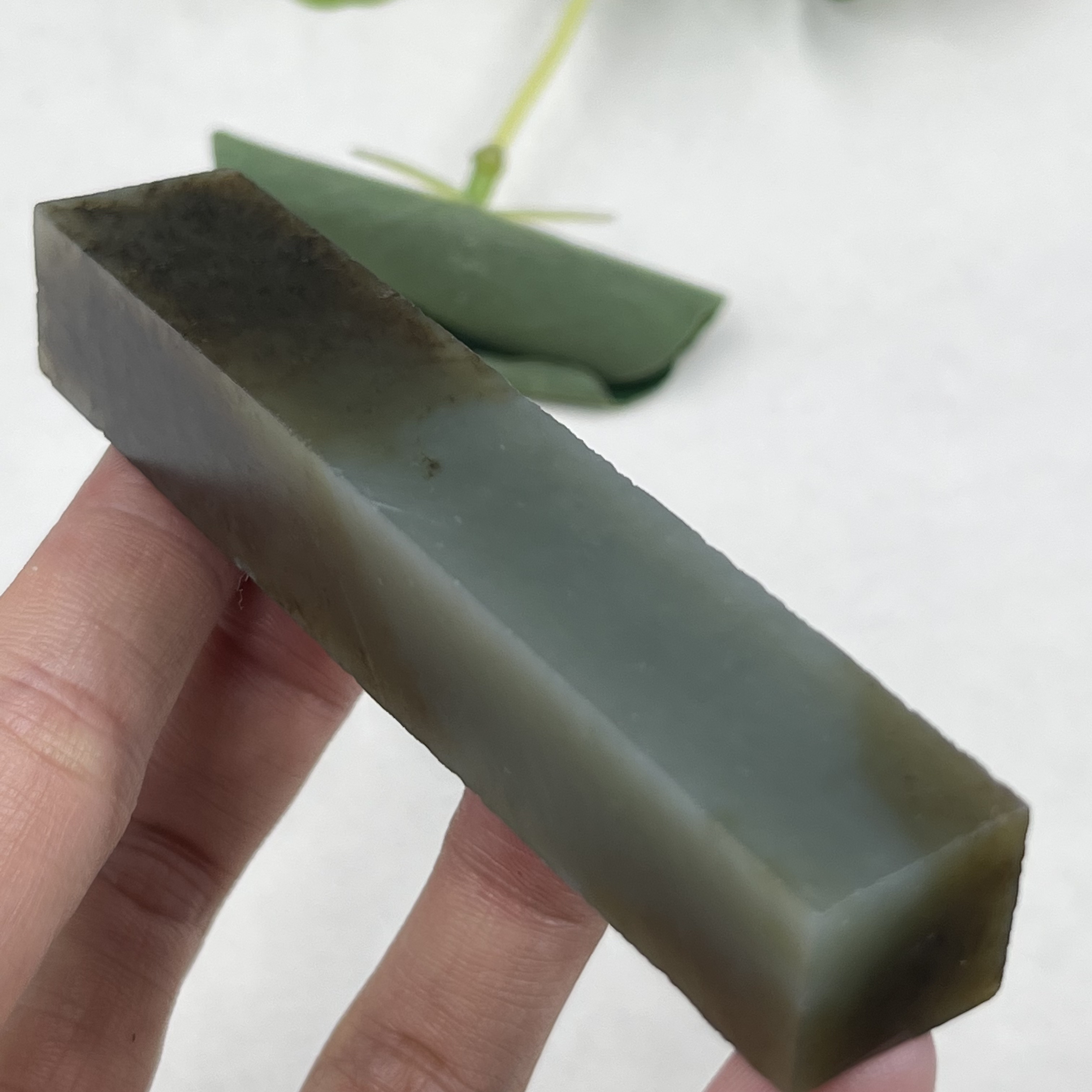 新疆和田玉糖青玉且末印章把件边角料长条方块料下脚料包邮60克t