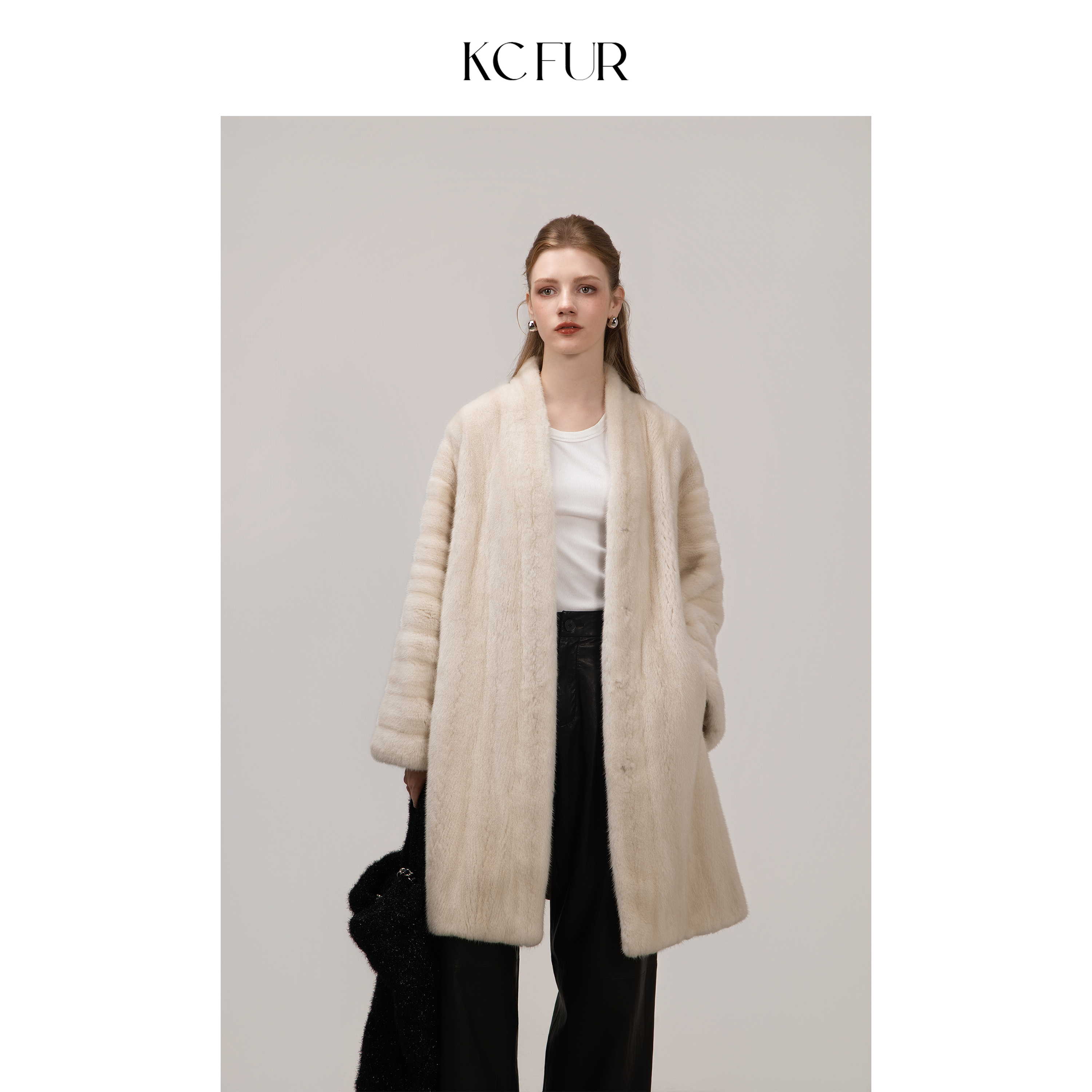 KC天鹅绒v领落肩中长水貂外套