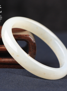 梵峙白玉手镯和田玉桂花