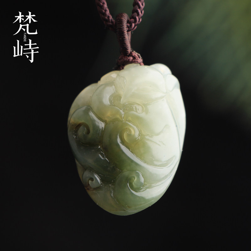 梵峙和田玉狐狸小挂件吊坠青白玉翠色