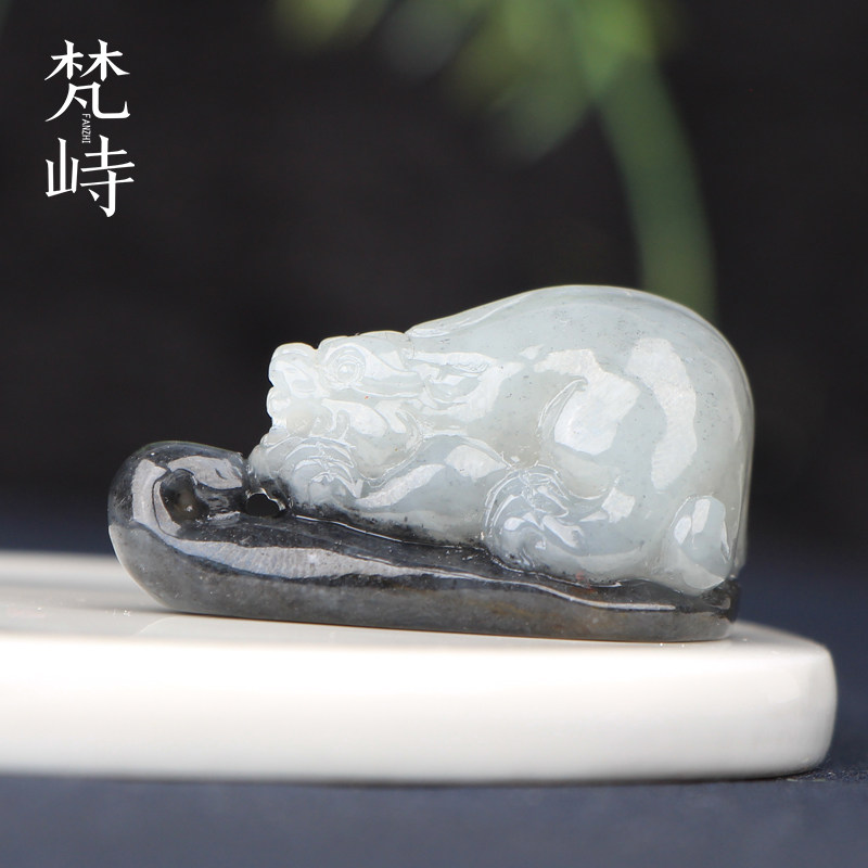 梵峙和田玉貔貅招财青花籽料黑白分明俏色雕刻新疆点墨青花