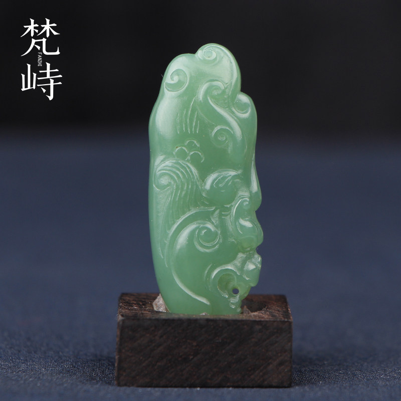 梵峙和田玉碧玉吊坠俄料碧玉粉青无结构兽面挂件吉祥貔貅玉坠