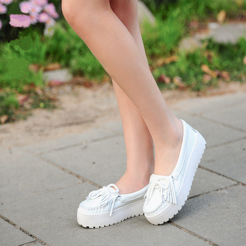 2020新款真皮牛皮白色圆头日常甜美平跟浅口春厚底流苏小白鞋单鞋