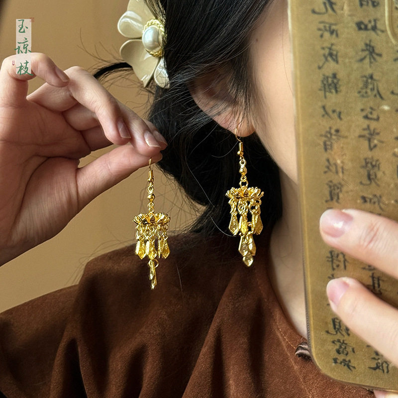 【步步生莲】新中式金色莲台叶子