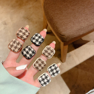 S925银针布艺千鸟格耳环~秋冬新款时尚潮流格子几何耳饰ins耳钉女