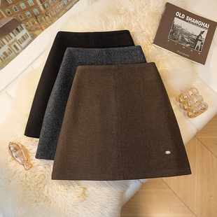羊毛呢半身裙女2024秋冬新款 防走光高腰a字包臀裙显瘦小个子短裙
